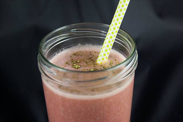 Quinoa-Smoothie mit Erdbeere